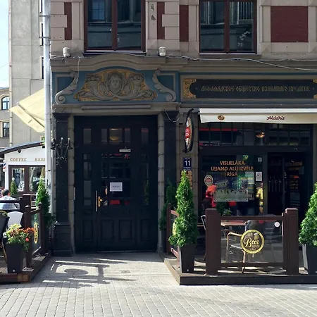 Апартаменти Stylish Old *